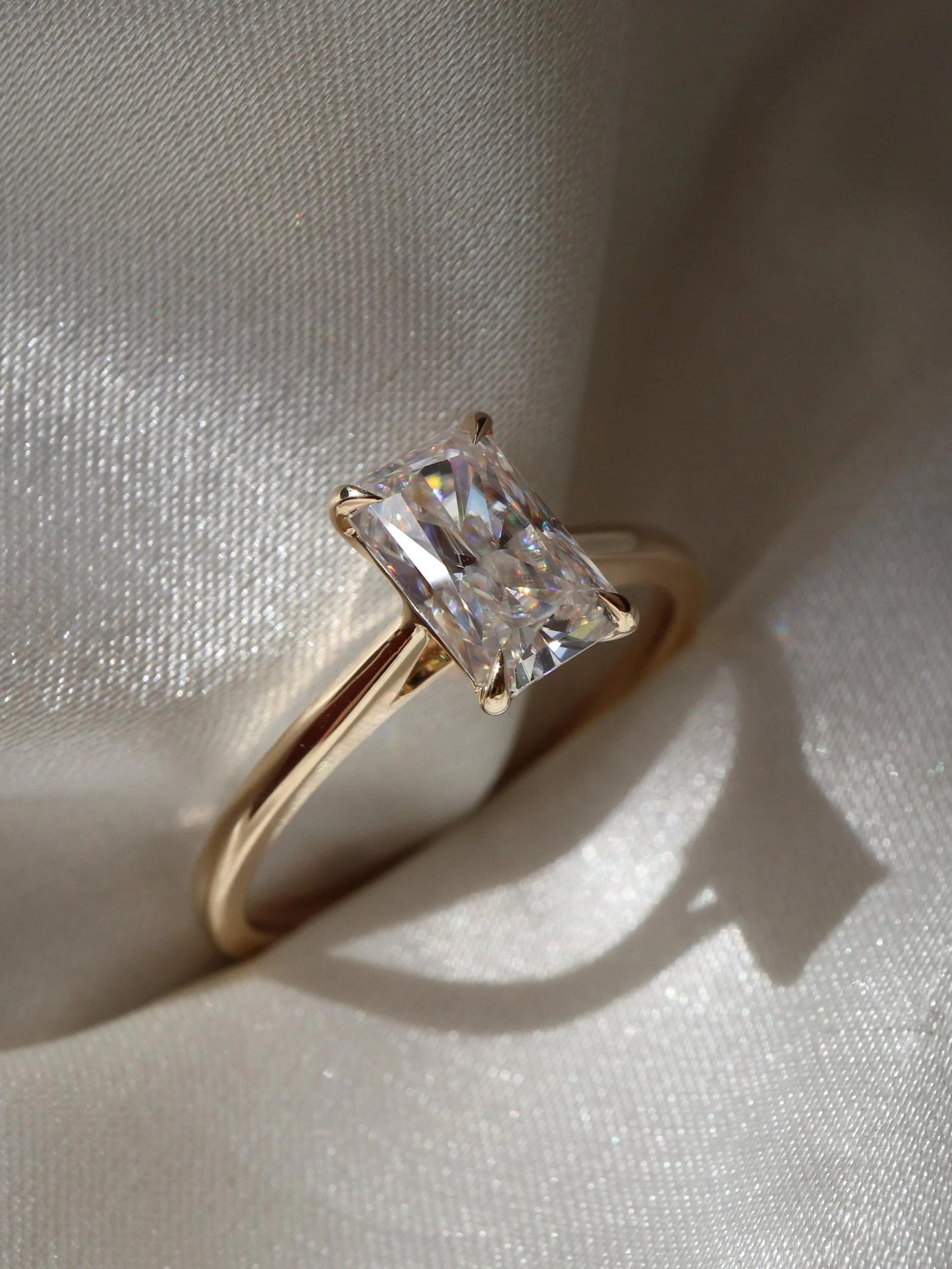 Billy- 2.0 CT Radiant Solitaire Moissanite Ring