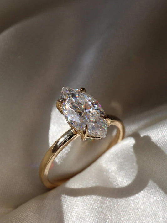 Elizabeht- 1.0 CT Marquise Soitaire Moissanite Ring