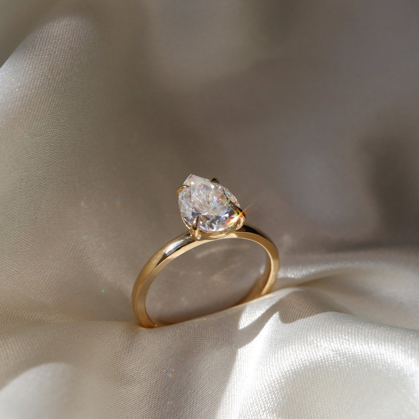 Willie- 1.0 CT Pear Solitaire Moissanite Ring