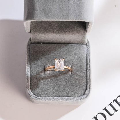 3.0 CT Emerald Cut Solitaire Moissanite Engagement Ring